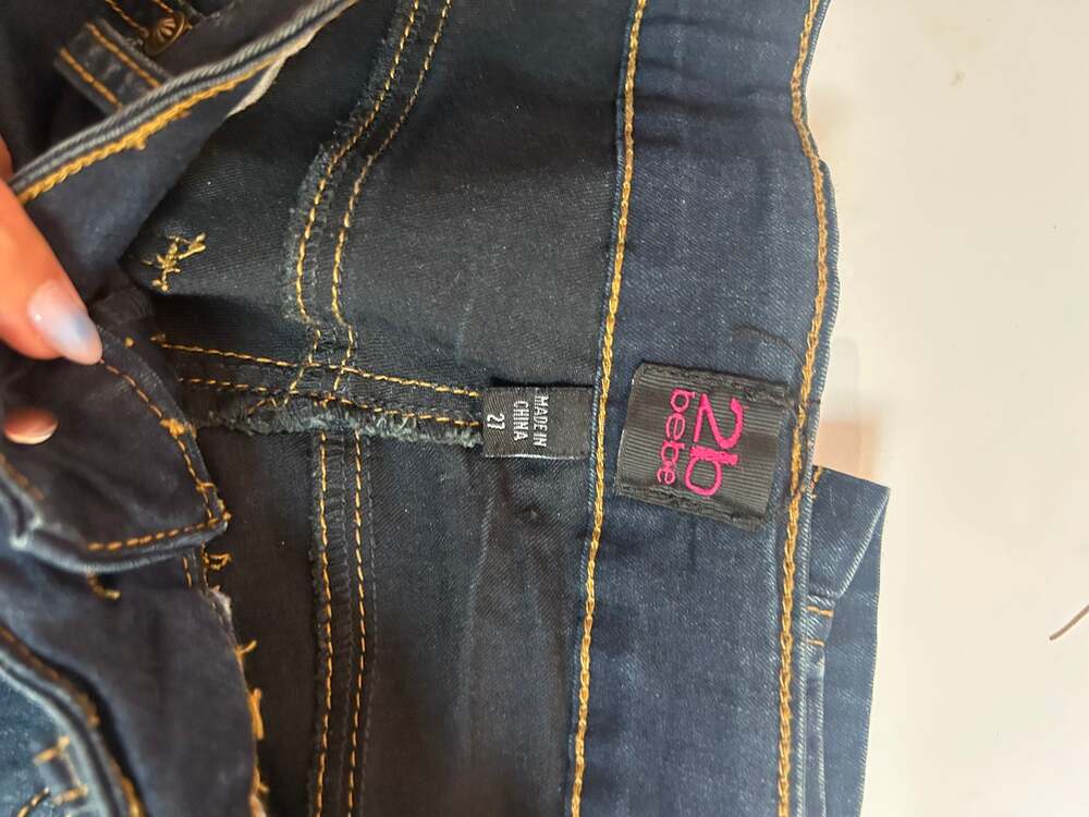 2b Bebe Skinny Jeans *Size 27*